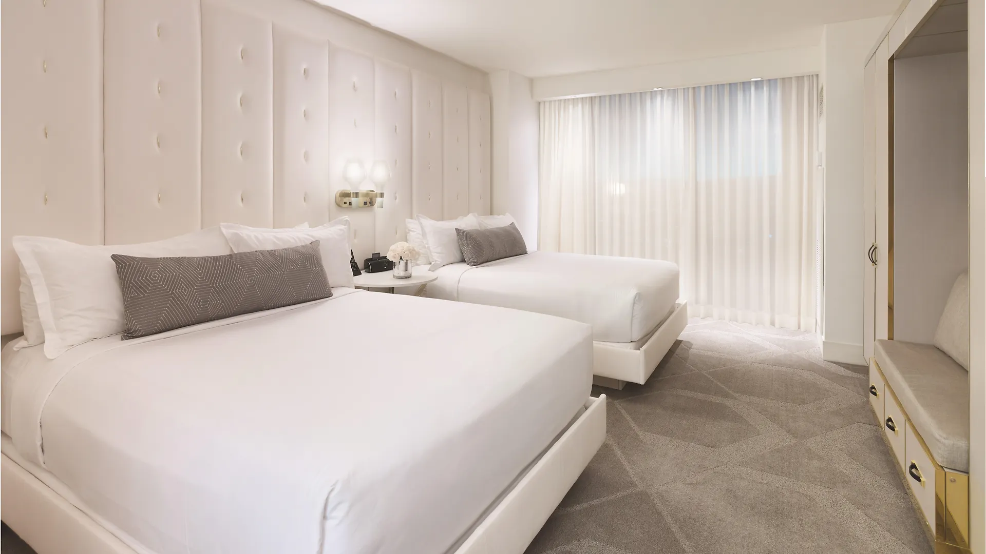 Resort The W Las Vegas At Mandalay Bay By Suiteness