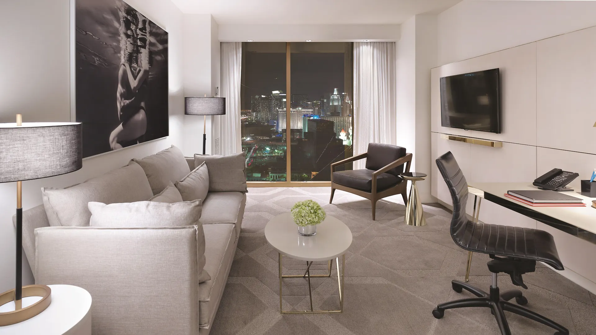 The W Las Vegas At Mandalay Bay By Suiteness