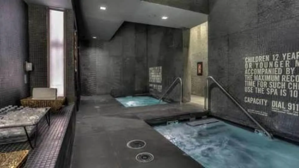 The W Las Vegas At Mandalay Bay By Suiteness Resort