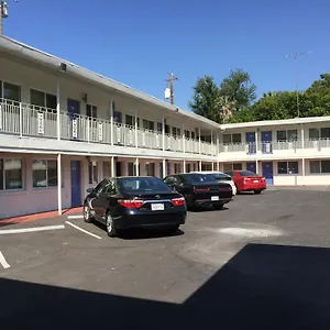 Travelodge By Wyndham Convention Center 3* Сакраменто