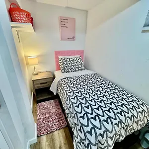  Homestay Tiny Private On The 1st Floor With Shared Bathroom Near Seatac Airport And Downtown United States