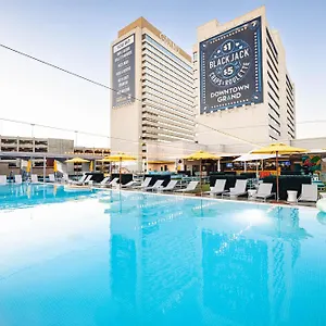 Отель Downtown Grand & Casino
