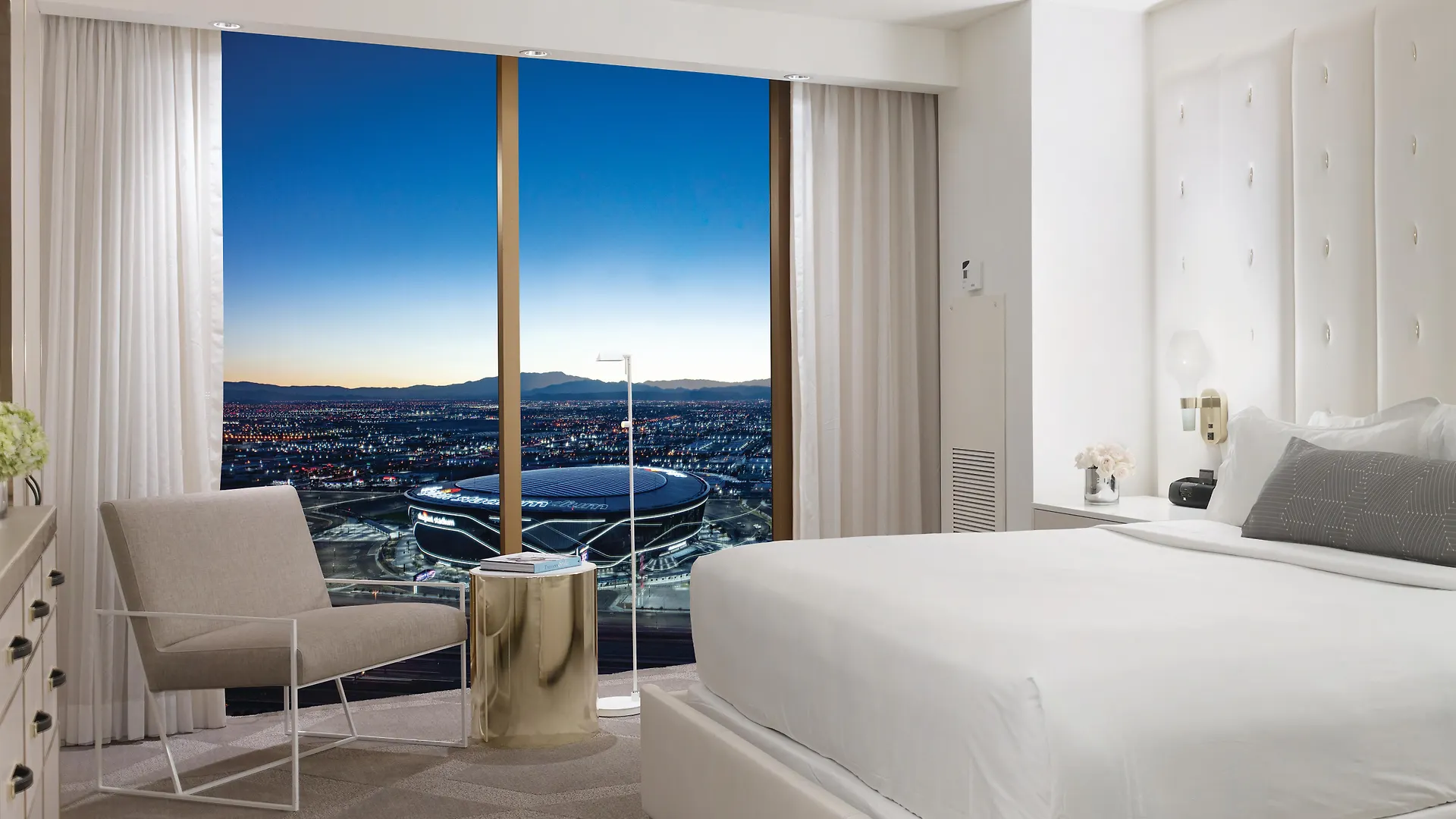 Rezort The W Las Vegas At Mandalay Bay By Suiteness