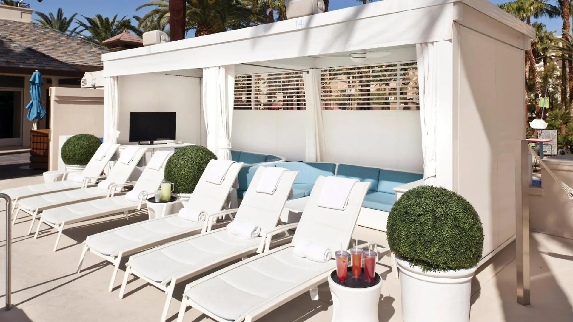 The W Las Vegas At Mandalay Bay By Suiteness