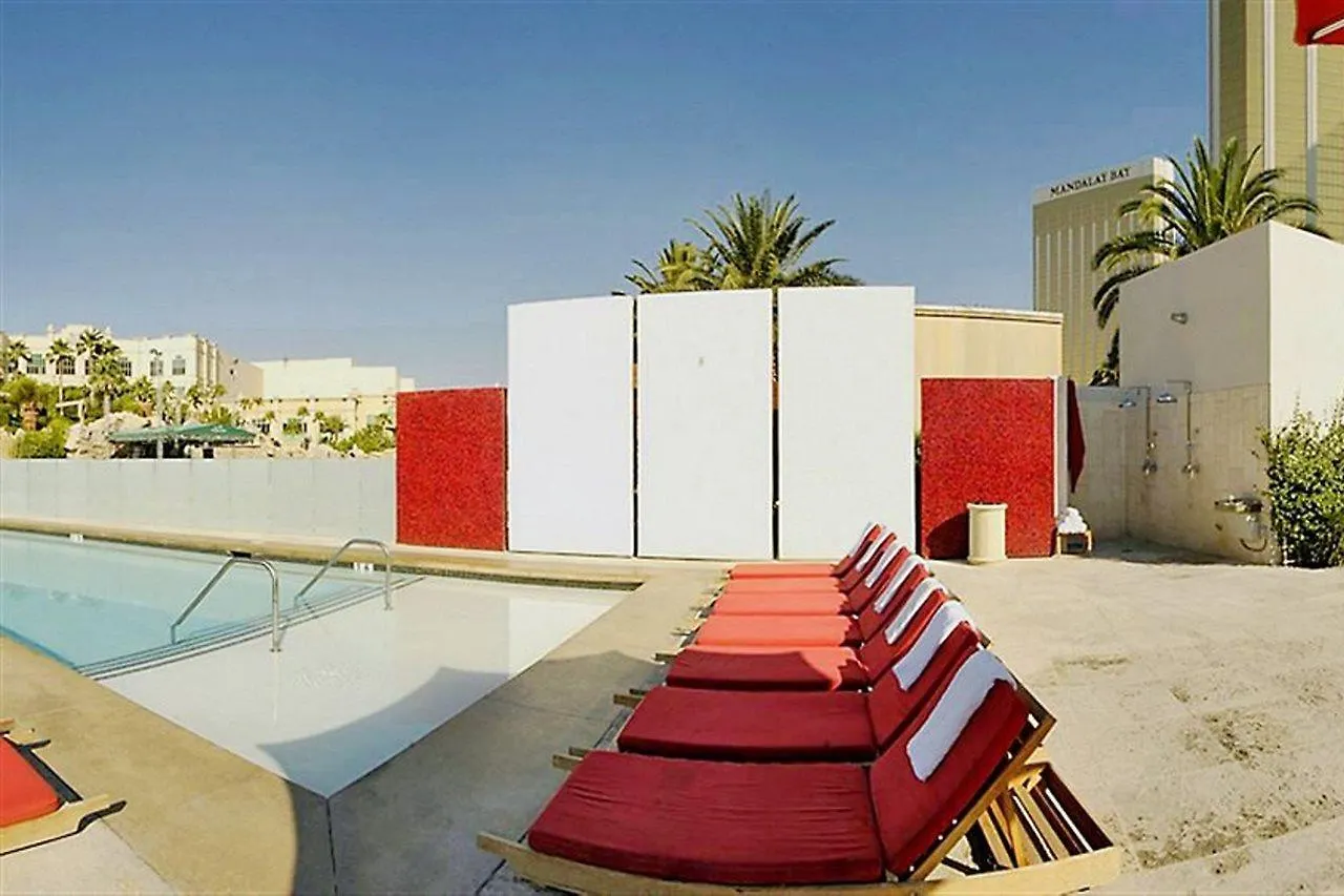 Rezort The W Las Vegas At Mandalay Bay By Suiteness